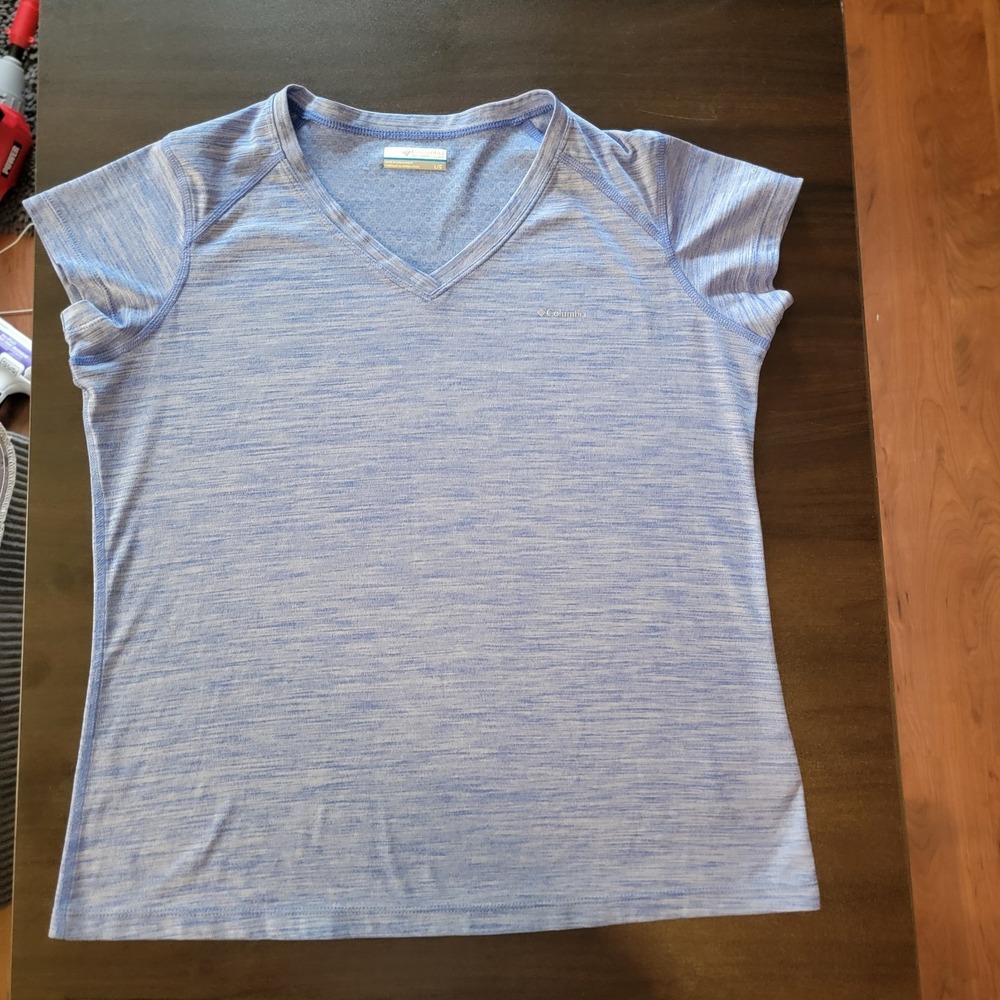 Columbia Women's Blue Shirt Large
